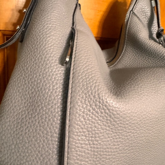 Micheal Kors Fulton Shoulder Tote in pearl Grey - Picture 7 of 7